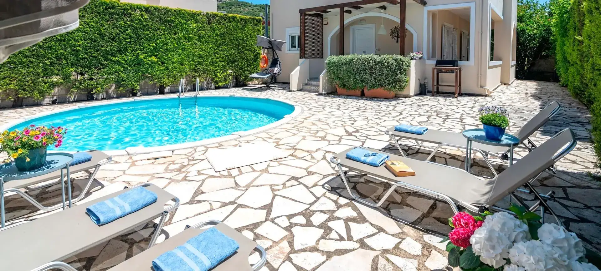 Private pool