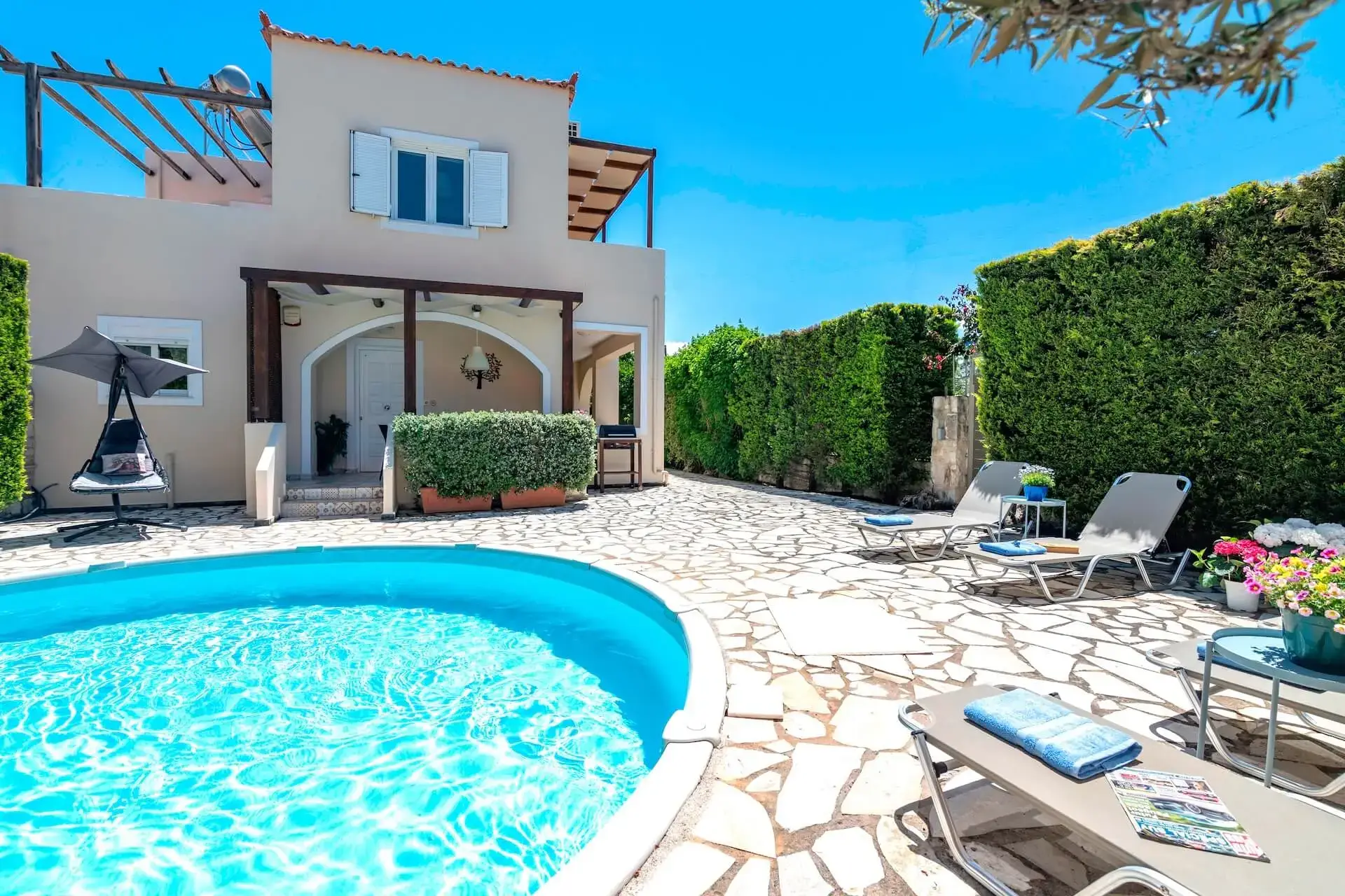 Garden and swimming pool