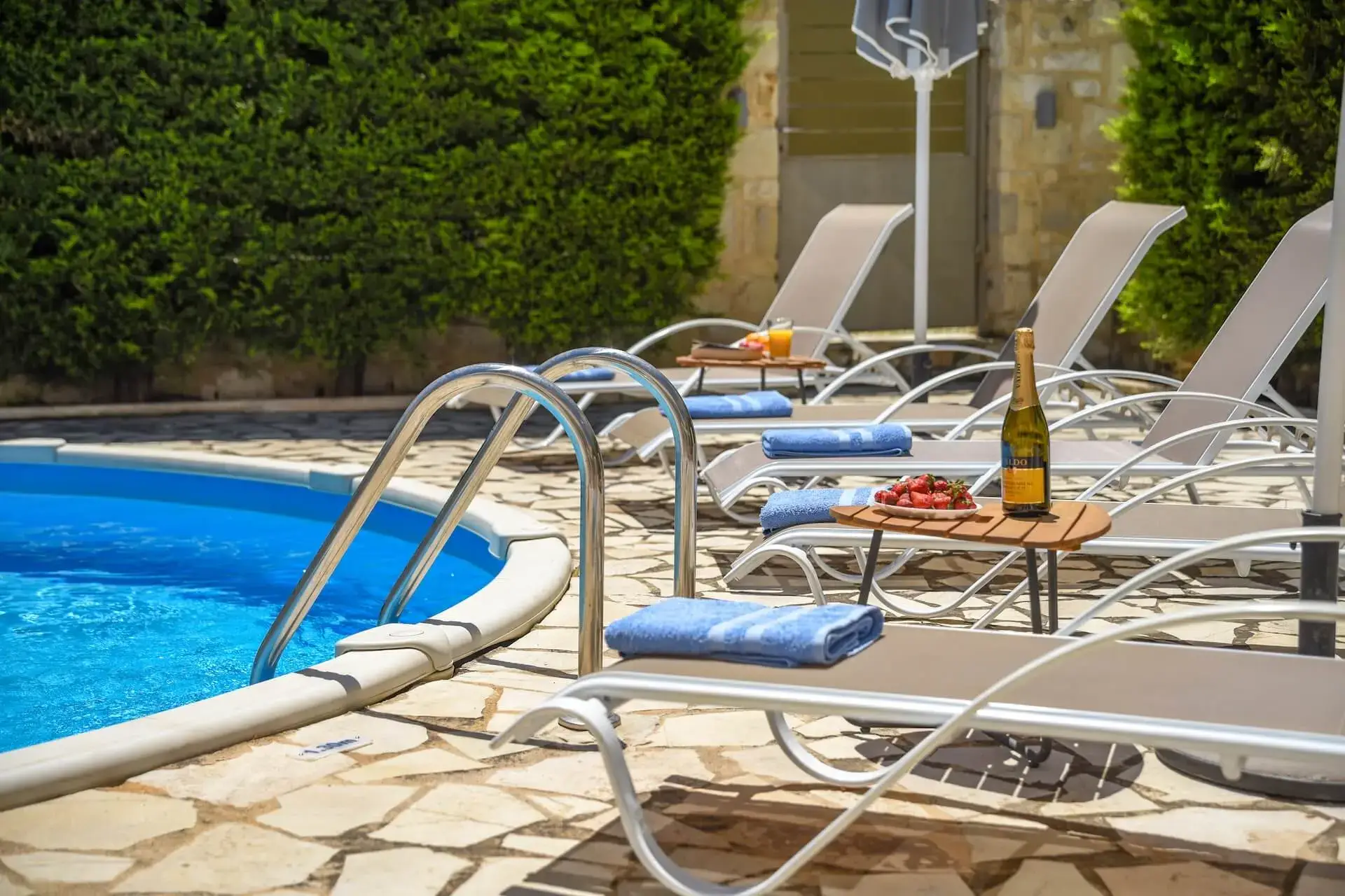 Private pool